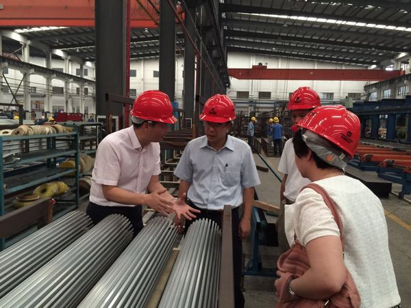 中共南海区委书记梁维东一行光临我司调研