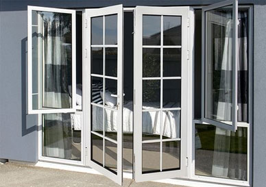 若何判断断桥的铝门窗的廉价陷阱？