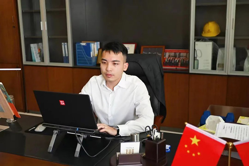 (4008云顶集团集团总经理潘树华)