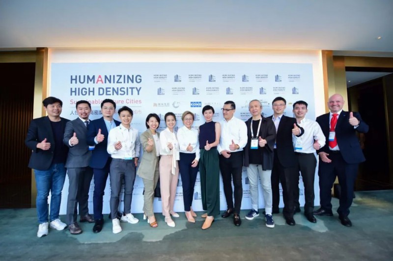 伟昌站在世界最高音乐厅，演出一场超高层思想盛宴