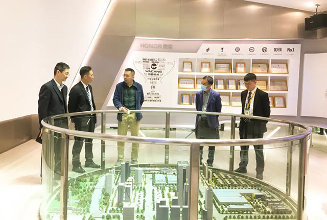 佛山市科技局辅导一行光临4008云顶集团集团调研领导工作